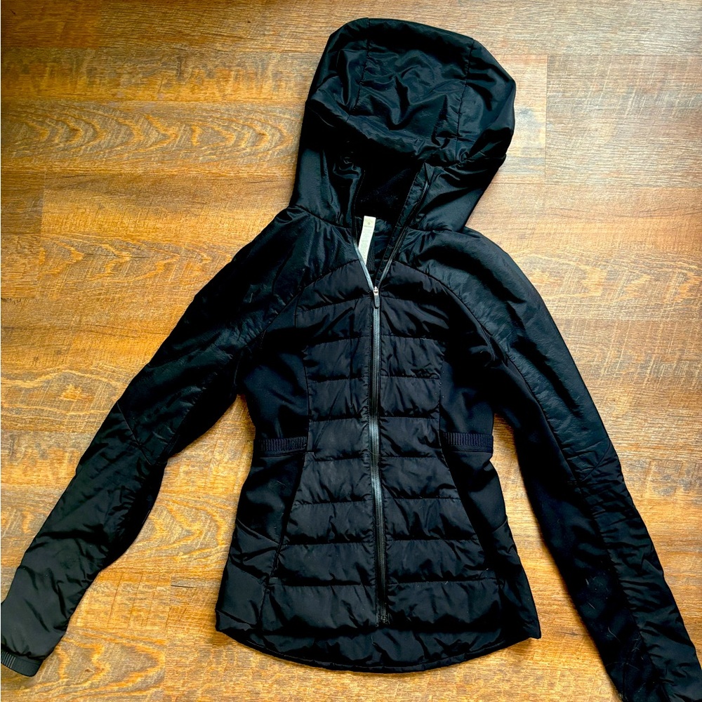 Slightly used, good condition, lulu winter jacket